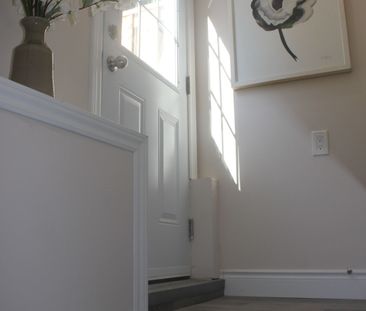 For Lease - 54 Gladstone Square Unit# LOWER, Brampton, Ontario - Photo 1