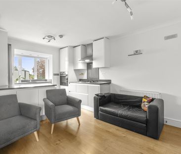 Totteridge Road, High Wycombe - Photo 1