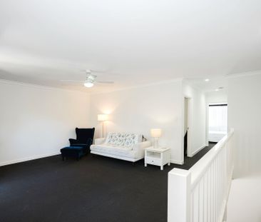 FURNISHED & EQUIPPED 3x2 water-front townhouse ! - Photo 1