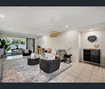 4 BEDROOM 2 BATHROOM HOUSE IN KIRWAN! - Photo 2