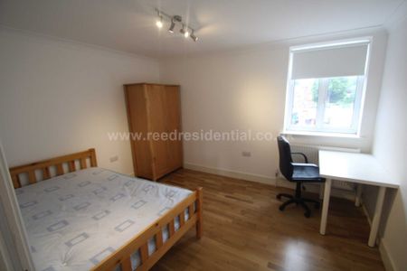 Exeter Road, Birmingham. First Floor four bedroom purpose built flat. - Photo 5