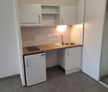 T2 NEUF AVEC TERRASSE ET PARKING - Photo 2