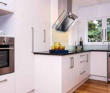 Kids walk to Henderson High - Photo 2