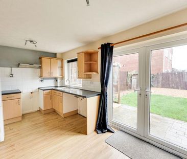 3 bedroom terraced house to rent - Photo 5