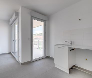 location Appartement T3 DE 57.19m² À NICE - Photo 5
