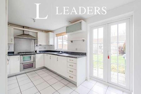 Deer Way, Horsham, RH12 - Photo 2