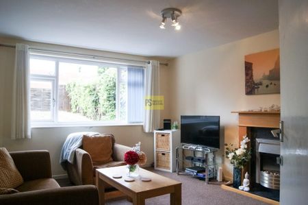 2 bedroom semi-detached house to rent - Photo 4