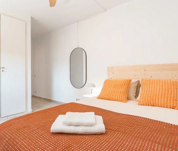 Room in a shared 6-bedroom apartment for rent in Sant Cugat Del Vallès. - Foto 6