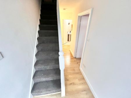 Room in a Shared House, John Maurice Close, SE17 - Photo 5