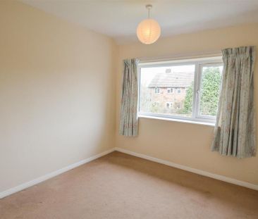 2 bedroom end of terrace house to rent - Photo 3