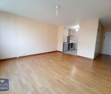 Location Appartement 2 pièces 47m² LILLE 59000 - Photo 5