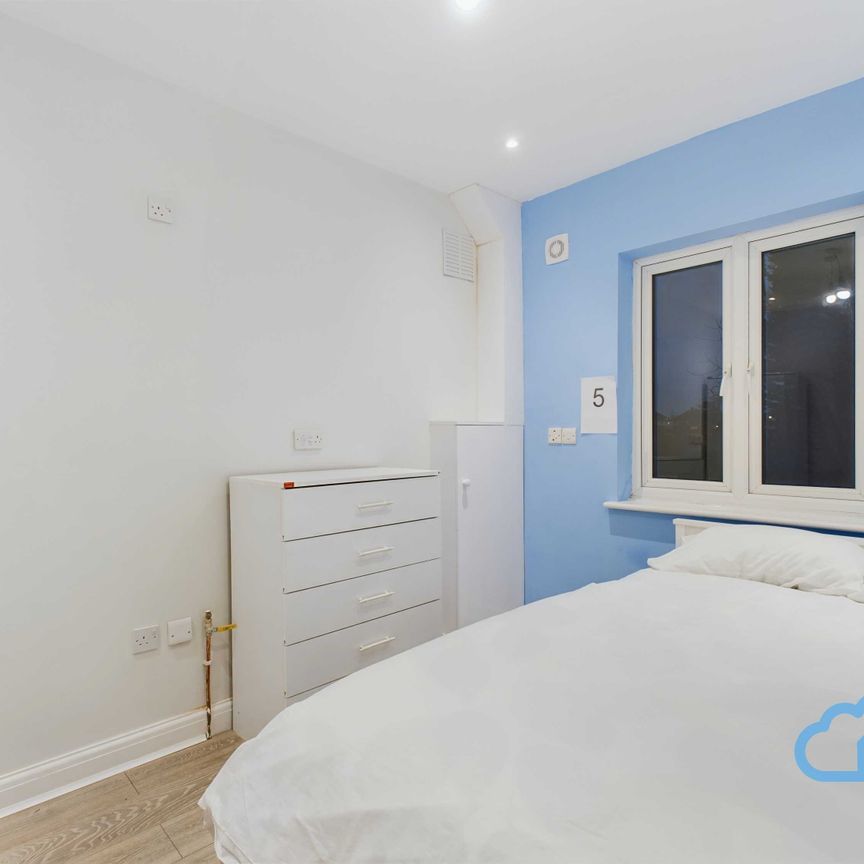 RM5 Shooters Hill Road | Greenwich | London | SE18 4LT - Photo 1