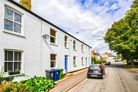 2 bedroom terraced house to rent - Photo 3