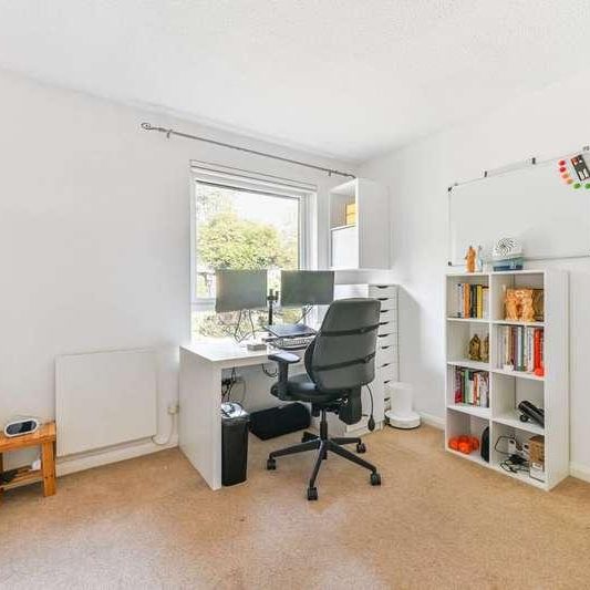 South Norwood, South Norwood, SE25 - Photo 1