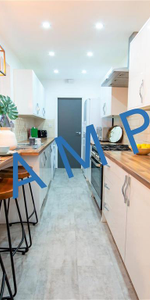 1 bedroom in a house share to rent - Photo 4