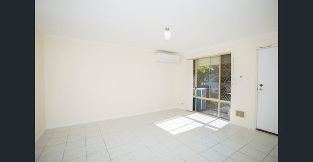 Easy Living – No Carpets! - Photo 1