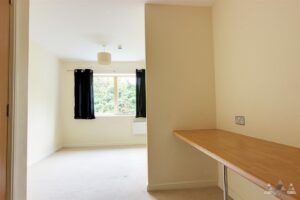 2 BEDROOM Apartment - First Floor - Photo 4