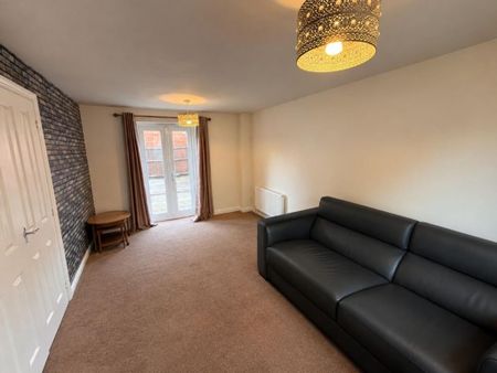 3 bedroom detached house to rent - Photo 2
