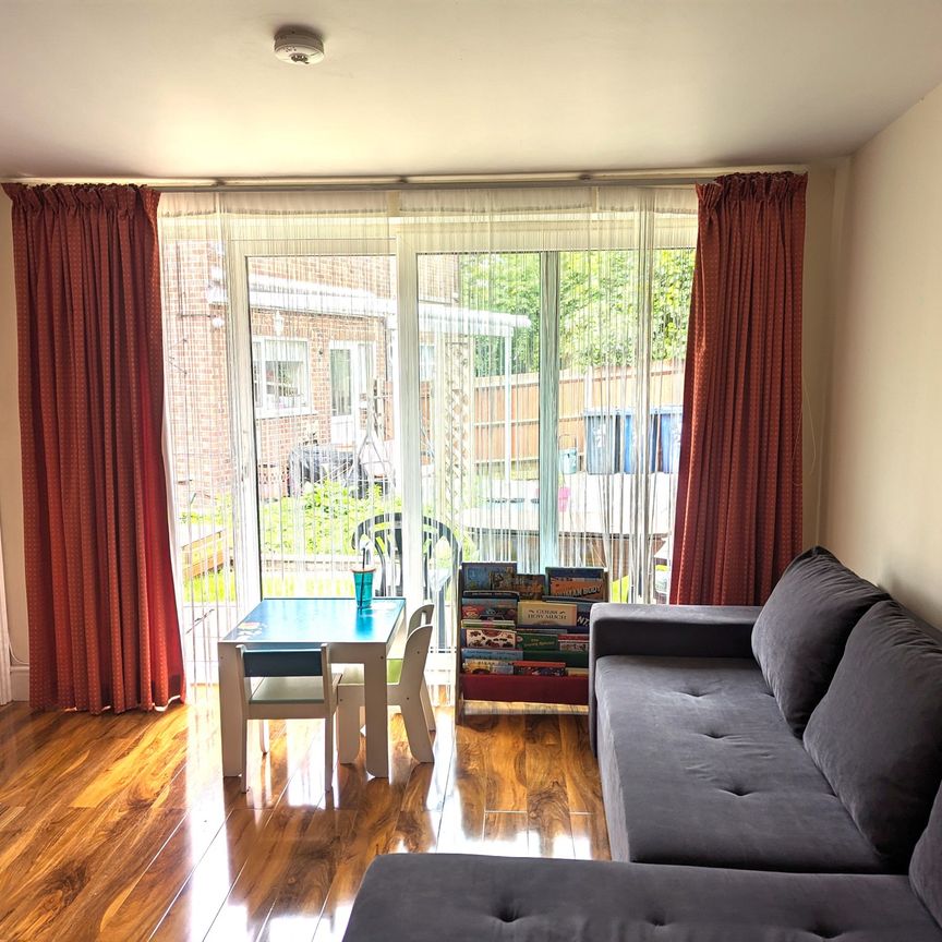 Stylish One Bedroom Annex Flat for Rent in Greenford - Photo 1