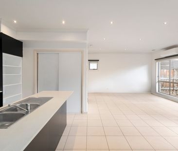 Modern Double Story Townhouse! - Photo 2