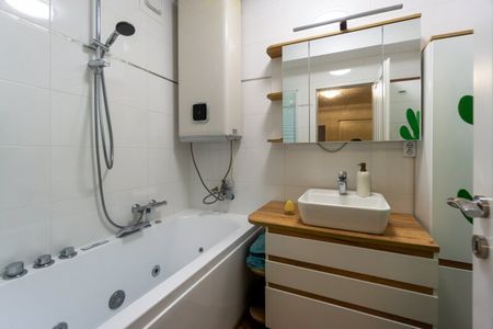 Zentrale 5-Zimmer-Wohnung zur MIETE – Sacré-Cœur fußläufig, 15 Min. nach Hütteldorf - Photo 3