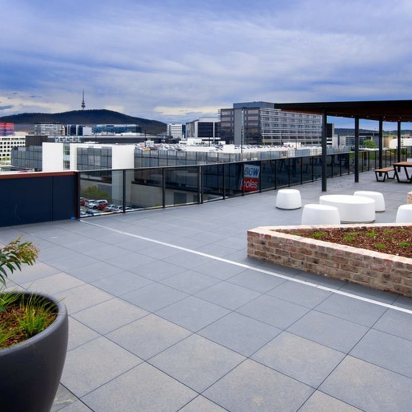 Luxury in the Heart of the City - Photo 1