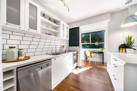 2 bedroom unit with 2 parking spaces in the Grammar Zone - Photo 4