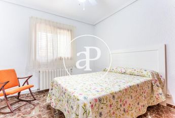 Luxury Villa for rent in Turís, Valencia