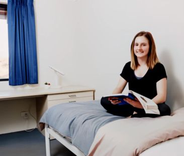 6 Bedroom Apartment - Photo 2