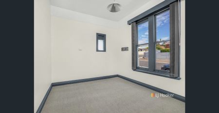 Inner City Living - Photo 3