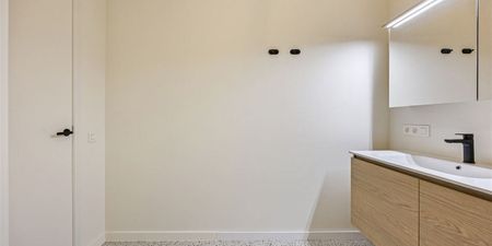 Appartement te huur in Waregem voor € 1.100 met 2 slaapkamers - Photo 2