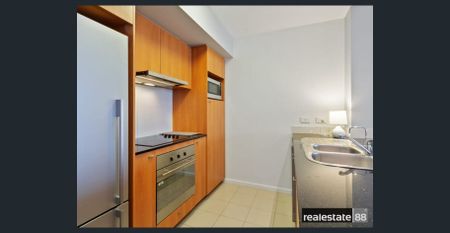 ENJOY THE CITY LIFESTYLE! - Photo 3