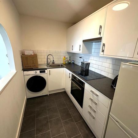 1 bedroom flat to rent - Photo 3