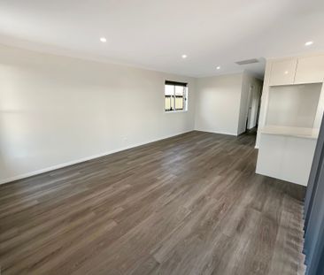 As new villa within a gated estate - Photo 2