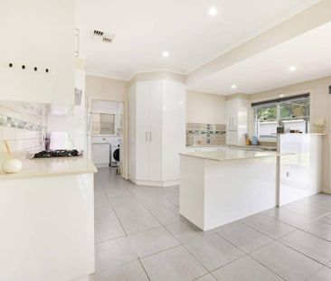FOUR BEDROOM FAMILY HOME SOUTH TAMWORTH - Photo 1