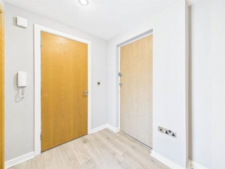 3 bedroom apartment to rent - Photo 4