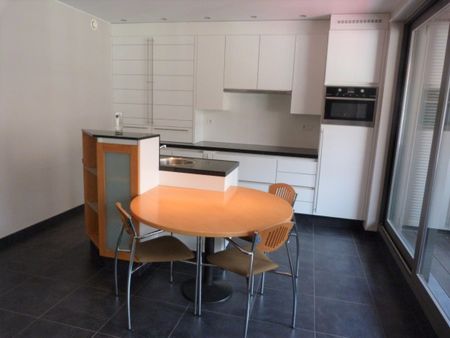 Goed onderhouden appartement met 2 slpk. in centrum Tielt - Photo 3