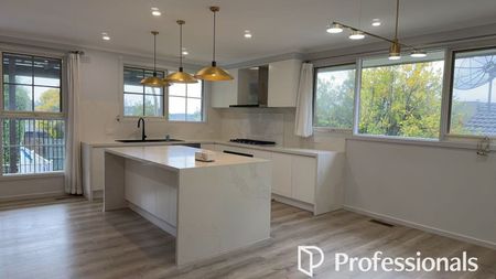 Beautiful Family Residence - Photo 2