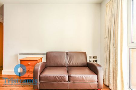 2 bed Apartment for Rent - Photo 2