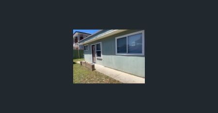 Private 2 bedroom home - Photo 2