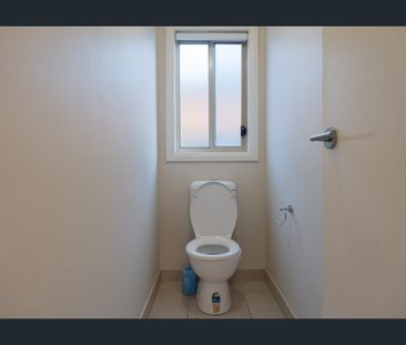 67 Abbeygate Drive, Werribee, Vic 3030 - Photo 5