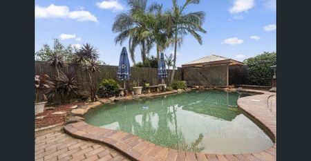 Large Renovated Home with Pool and Spa - Photo 2