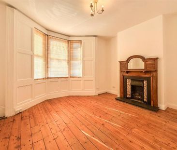 3 bedroom end of terrace house to rent - Photo 1