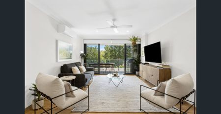 Coastal Living with Exceptional Outdoor Entertaining - Photo 5