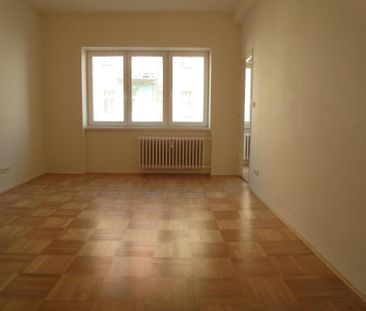 Pronájem bytu 3+1 80 m2 - Fotografie 2