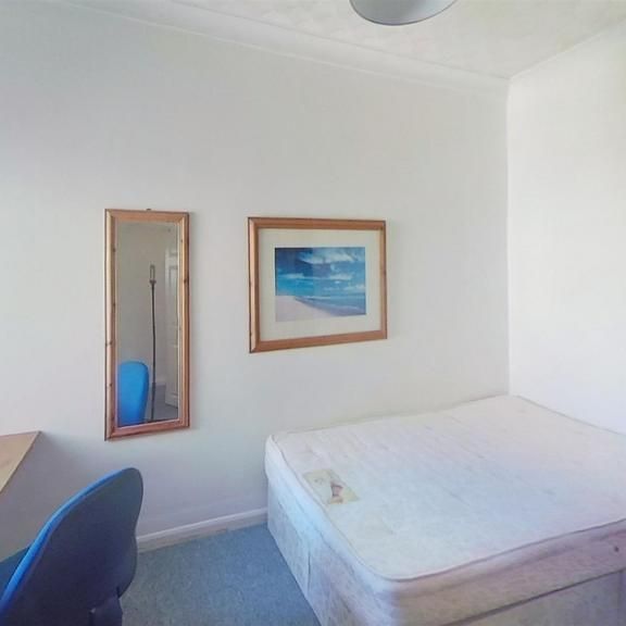 4 bedroom terraced house to rent - Photo 1