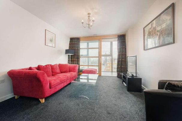 Falcon Wharf, Battersea, SW11 - Photo 1