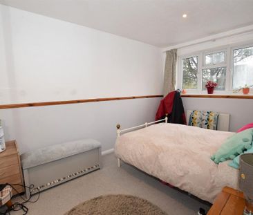 4 bedroom detached house to rent - Photo 5