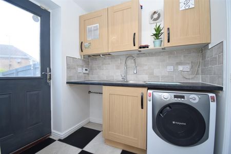 The Rowans, Robin Hood, Wakefield - Photo 5
