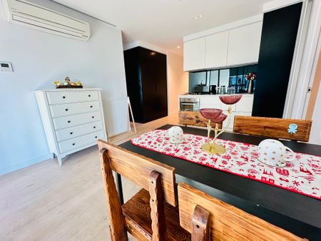 Two-bedroom furnished apartment in the heart of the CBD - Photo 3